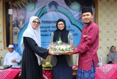 Dibingkai dalam Spirit Baru, Milad Ke-25 MA dan MTs Nurul Pringsewu Berlangsung Hidmat dan Meriah