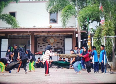 Kemeriahan Perlombaan Memperingati HUT RI ke-97